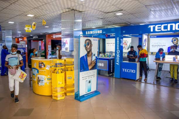 Buying a Phone in the Nigerian Market